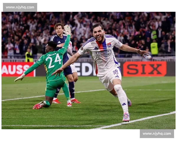 里昂主场迎战昂热法甲积分争夺关键之战前瞻球队走势与胜负悬念解析